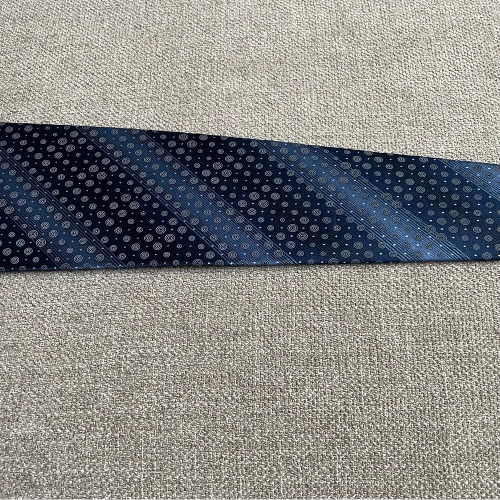 David Taylor Vintage Circle Dot Designed Silk Men’s Tie Professional Office Work